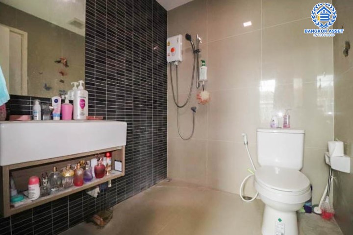 *****ทาวน์เฮ้าส์มือสอง กรุงเทพฯ ม.พฤกษาวิลล์96 พหลโยธิน-เพิ่มสิน เนื้อที่กว้าง 18.70 ตร.ว. ฟังก์ชัน 3 ห้องนอน 2 ห้องน้ำ ที่จอดรถ 1 คัน บ้านสภาพสวย ภายในตกแต่งโมเดิร์นมีสไตล์ พร้อมเข้าอยู่! โครงการตั้งบนทำเลแห่งการเดินทาง ใกล้รถไฟฟ้าสายสีชมพูและสายสีเขียว เชื่อมต่อจุดขึ้นทางด่วน "สุขาภิบาล5-รามอินทรา" จองเลย!